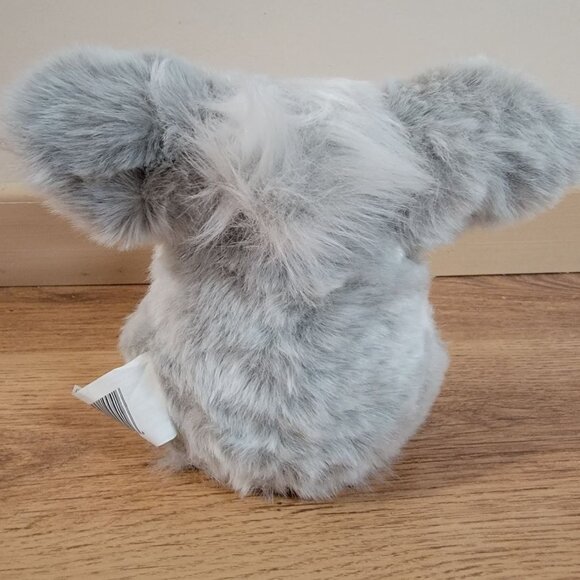 Sleepy Furby 2005 - Picture 2 of 6